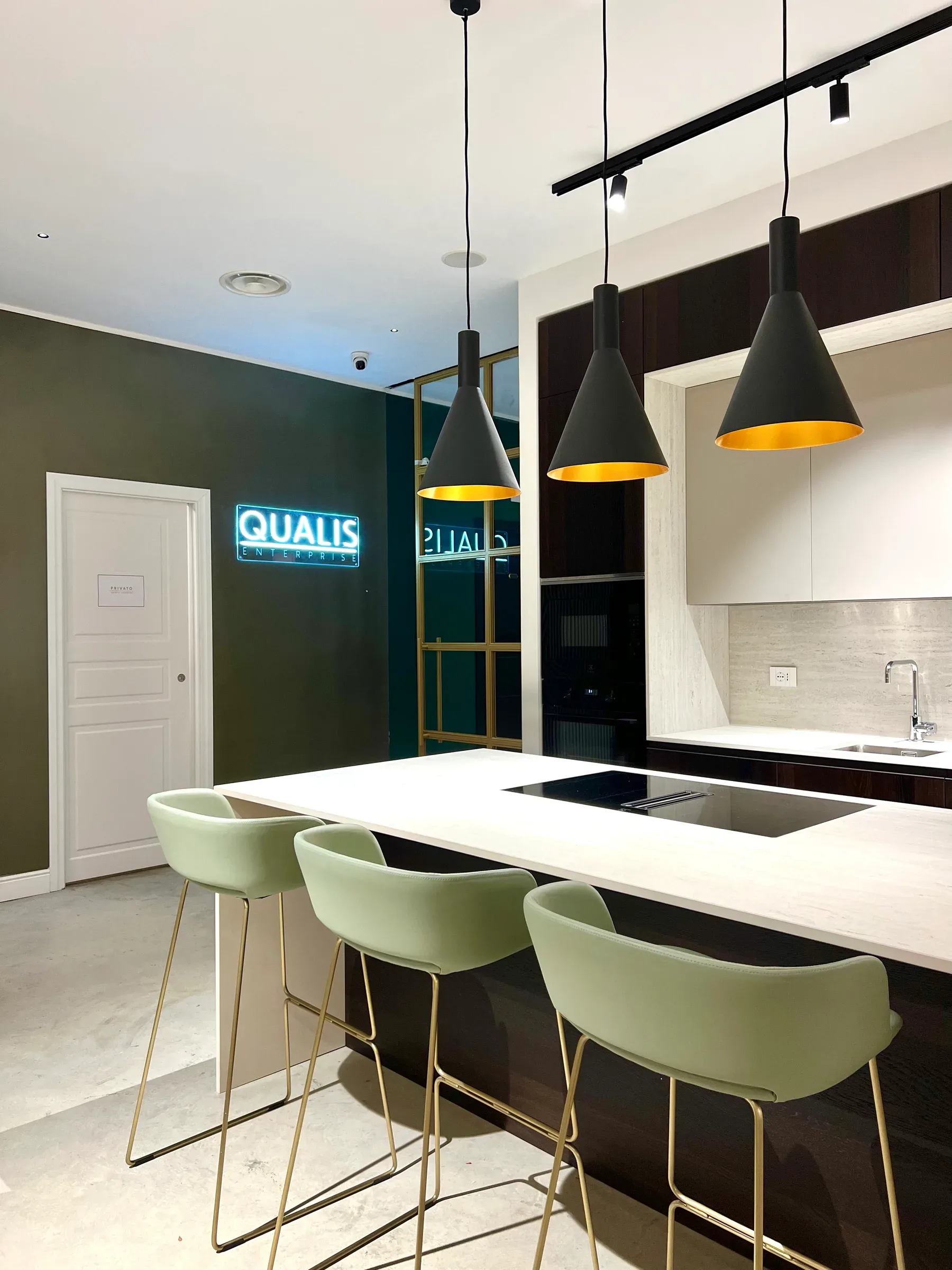 SHOWROOM QUALIS — IMG_3870 2